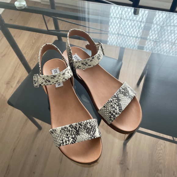 Steve Madden Shoes | Steve Madden Snakeskin Sandals Size 7 | Color: Brown/Tan | Size: 7 | Kurnscloset's Closet